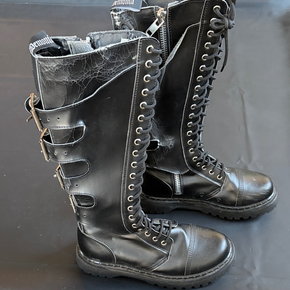 Demonia Knee High Combat Boots Black Lace Up Buckle Goth Punk Alt Women’s 8 - Picture 2 of 15